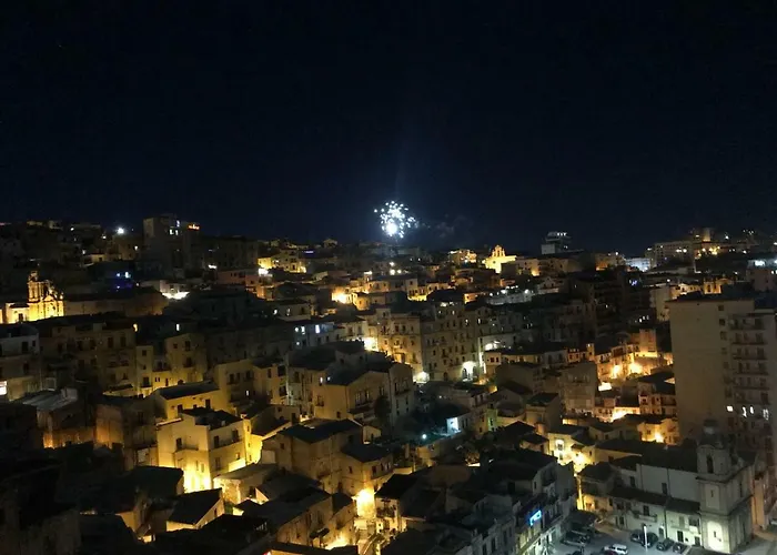 לינה וארוחת בוקר La Terrazza Di Empedocle 3*